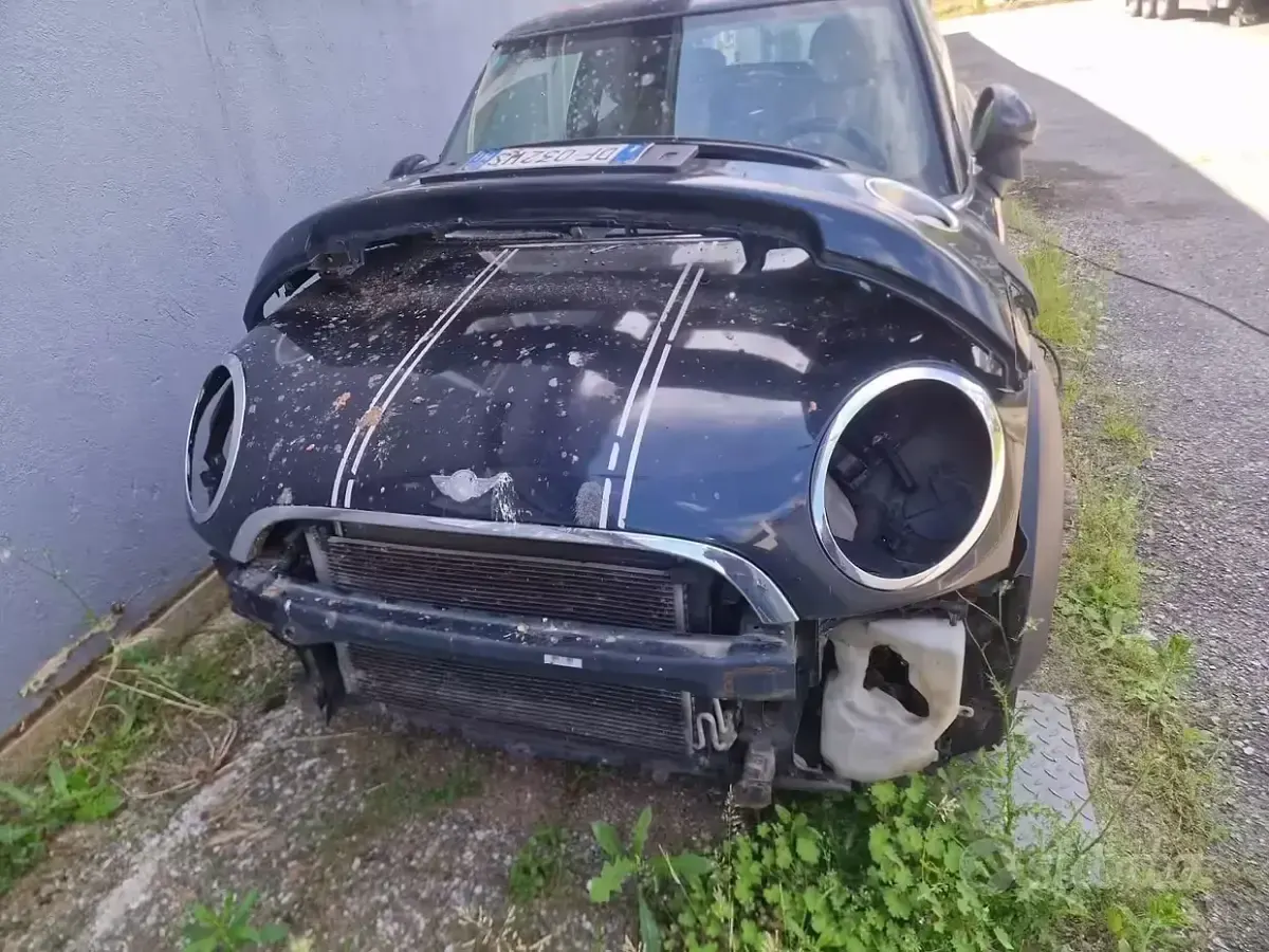 Usata Mini Cooper 120 CV (88 kW) 2007 Nero Utilitaria