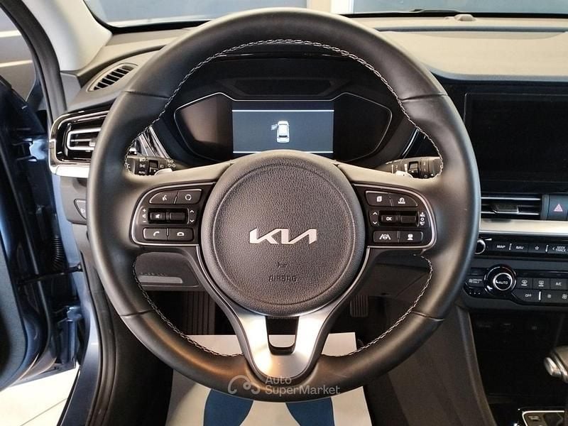 Usata Kia Niro Style 140 CV (102 kW) 2022 Blu SUV