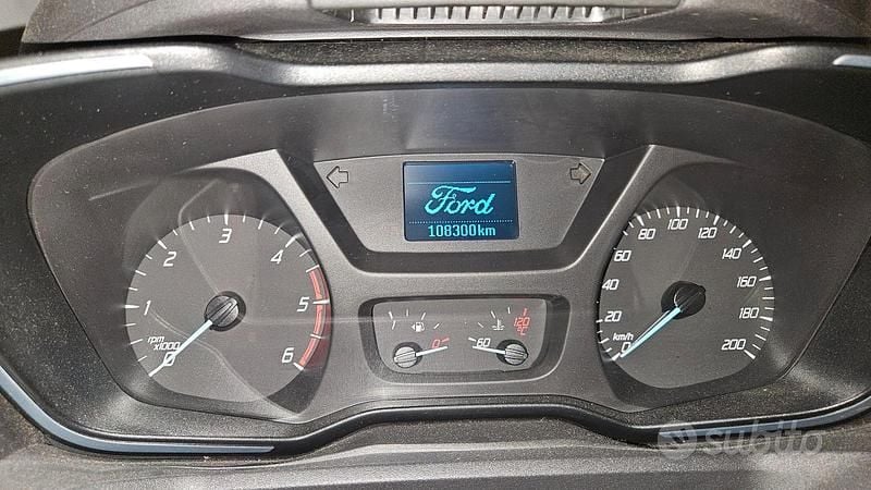 Begagnad Ford Tourneo 2015 Svart Sedan