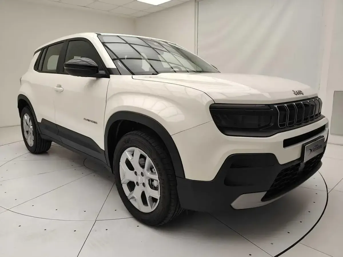Nuova Jeep Avenger Altitude 101 CV (74 kW) 2025 Bianco SUV