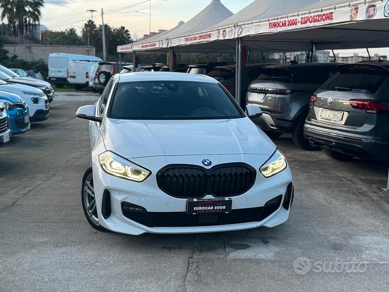 Usata BMW 120 Performance 190 CV (139 kW) 2022 Bianco Utilitaria
