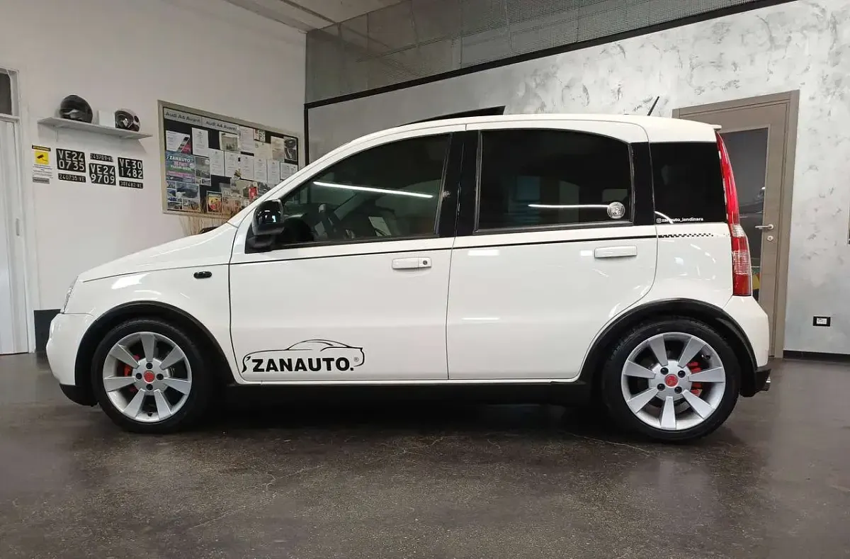 Usata Fiat Panda 101 CV (74 kW) 2008 Bianco pastello Utilitaria