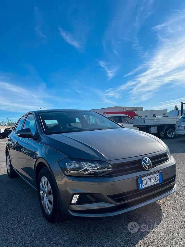 Usata VW Polo Highline 89 CV (65 kW) 2021 Grigio Berlina