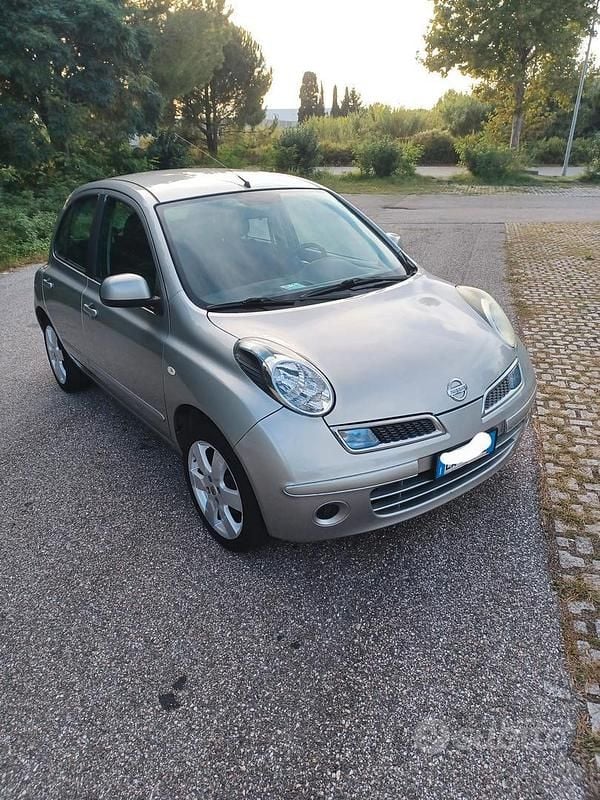 Usata Nissan Micra 80 CV (58 kW) 2010 Grigio Utilitaria