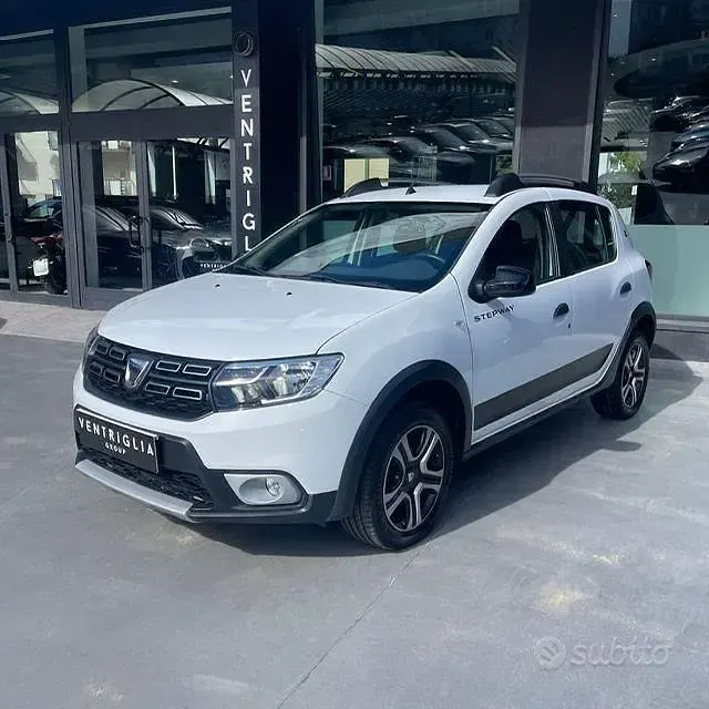 Usata Dacia Sandero Anniversary 100 CV (73 kW) 2020 Berlina