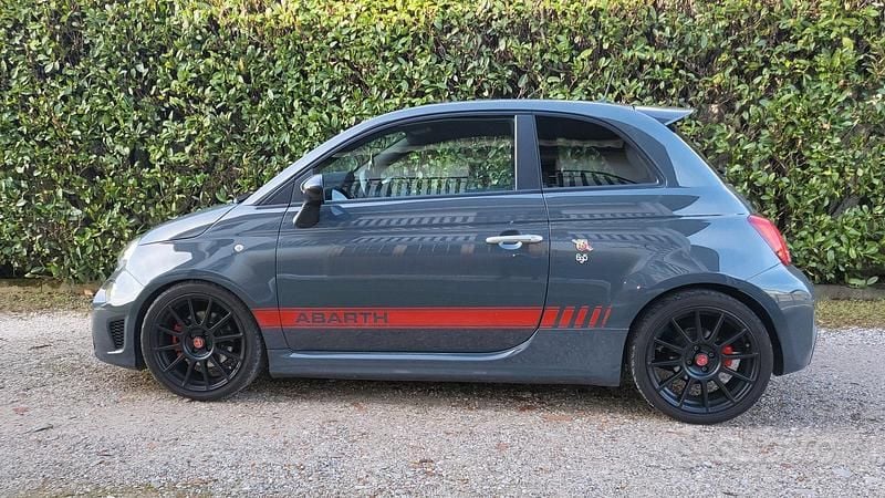Usata Abarth 695 165 CV (121 kW) 2017 Grigio Utilitaria