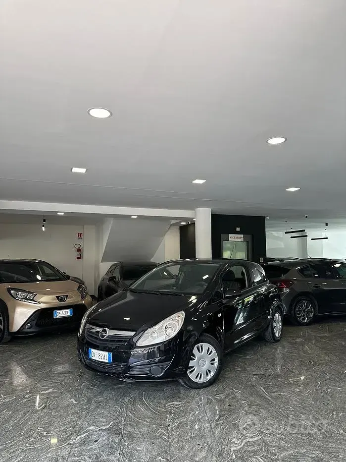 Usata Opel Corsa Enjoy 60 CV (44 kW) 2008 Utilitaria