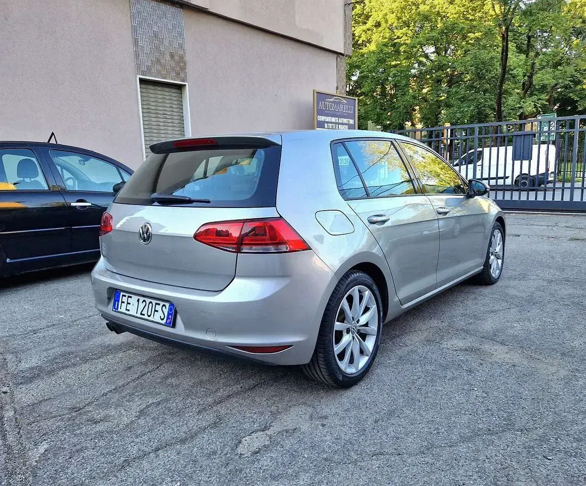 Usata VW Golf VII Highline 125 CV (91 kW) 2016 Argento Berlina