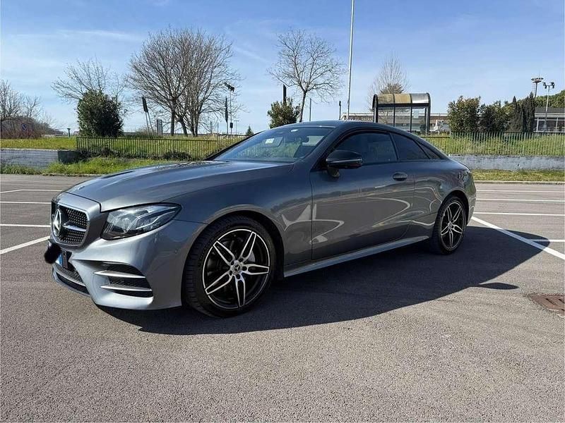 Usata Mercedes E220 Premium 194 CV (142 kW) 2019 Coupé
