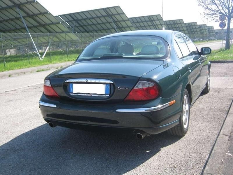 Usata Jaguar S-Type Executive 238 CV (175 kW) 2001 Verde Berlina