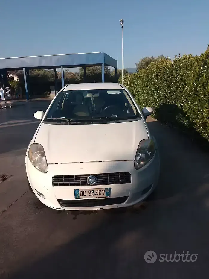 Usata Fiat Grande Punto 120 CV (88 kW) 2007 Bianco Utilitaria