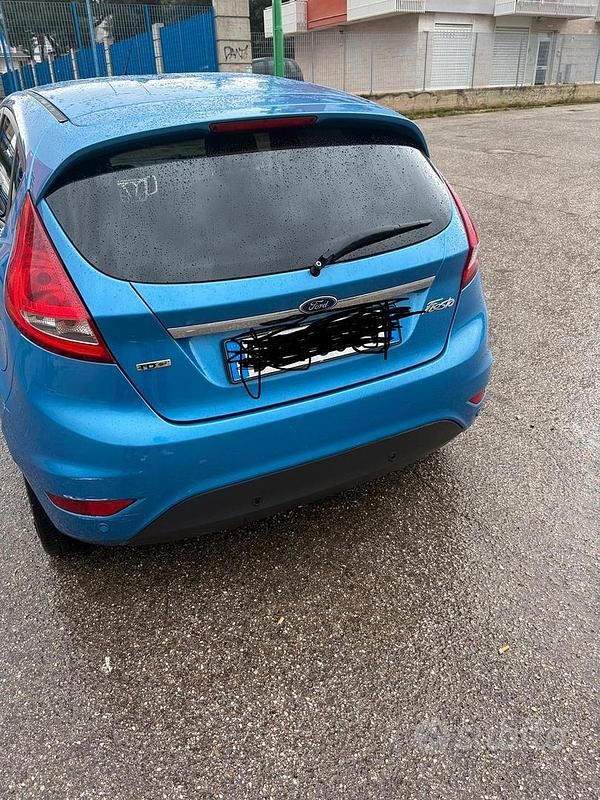 Usata Ford Fiesta 68 CV (50 kW) 2009 Blu Utilitaria