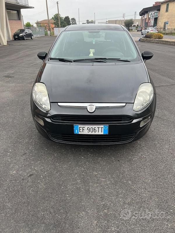 Usata Fiat Punto Active 69 CV (50 kW) 2011 Nero Utilitaria