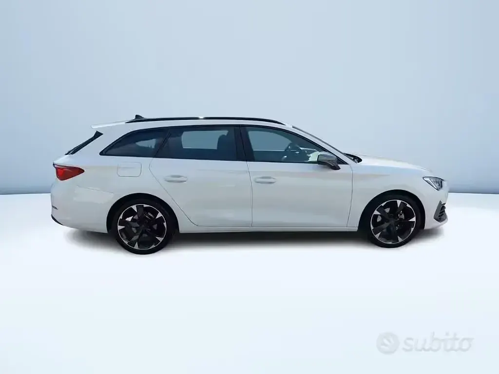 Usata Cupra Leon 150 CV (110 kW) 2024 Bianco Station wagon