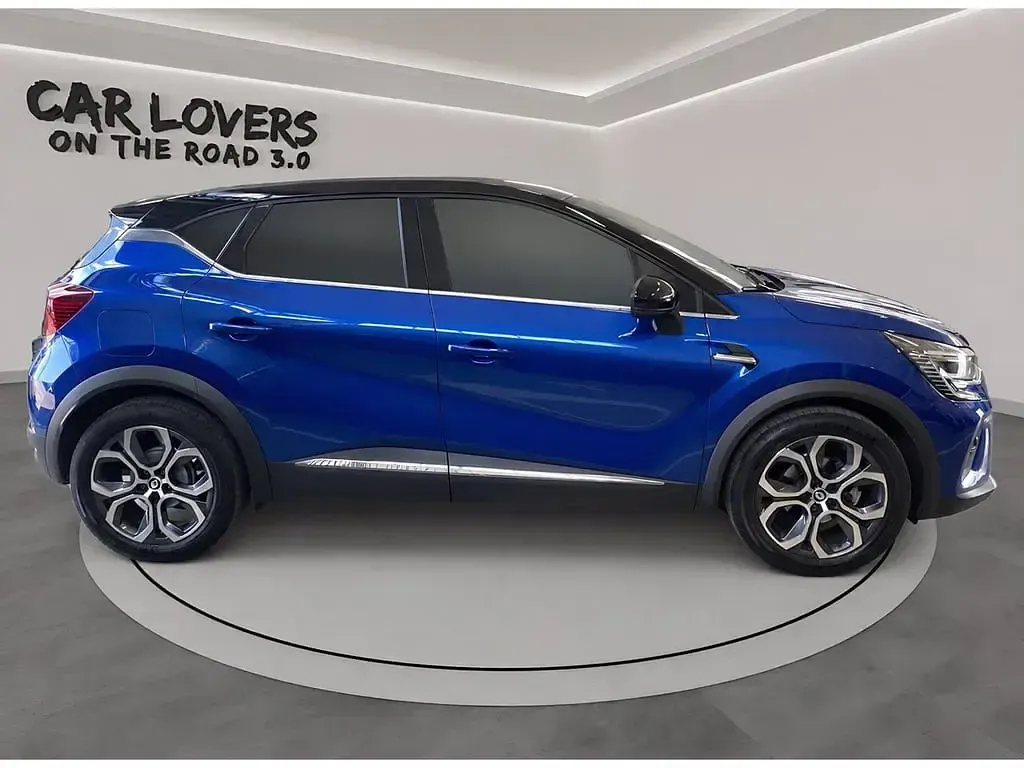 Usata Renault Captur Intens 101 CV (74 kW) 2023 Blu scuro SUV