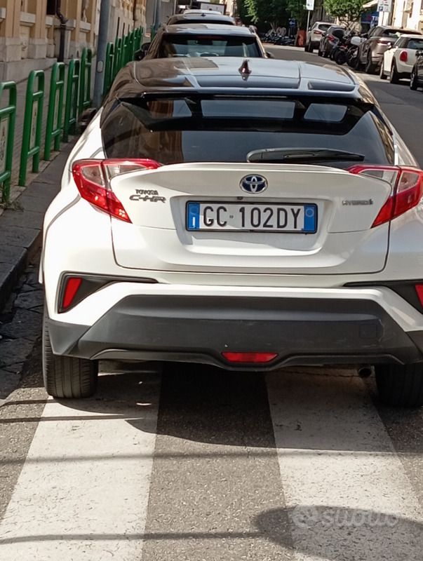 Usata Toyota C-HR 98 CV (72 kW) 2018 Bianco SUV