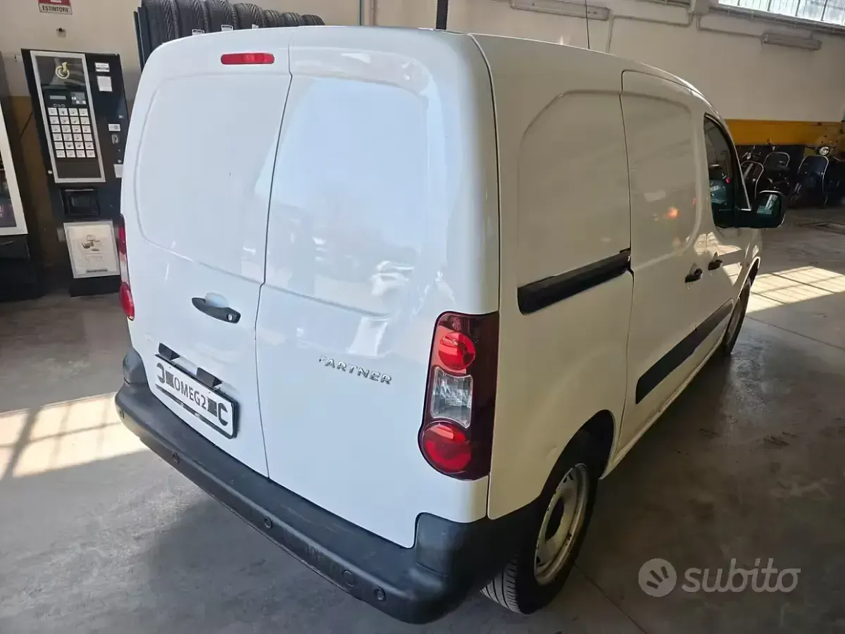 Usata Peugeot Partner 99 CV (72 kW) 2018 Bianco Monovolume