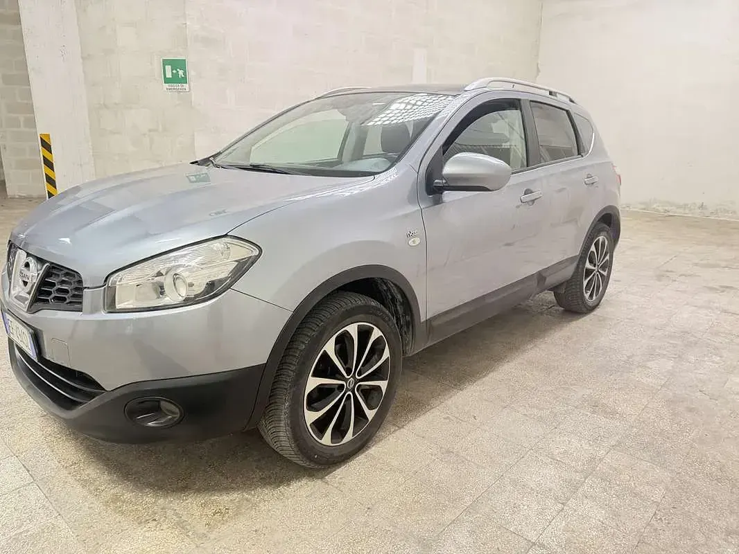 Usata Nissan Qashqai Tekna 110 CV (80 kW) 2011 Grigio SUV