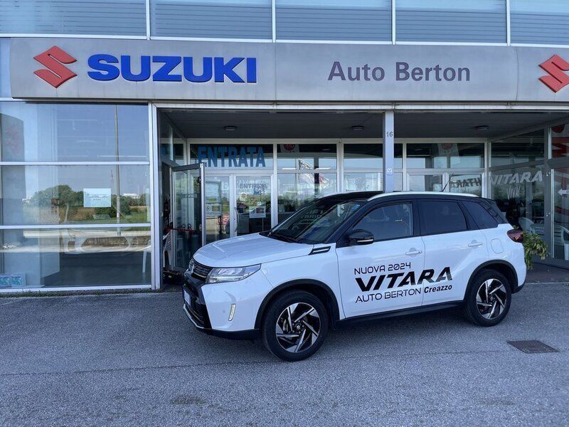 Bicolor Usata 2024 Suzuki Vitara SUV | 27.000 € (Molto cara) - Immagine 1/4