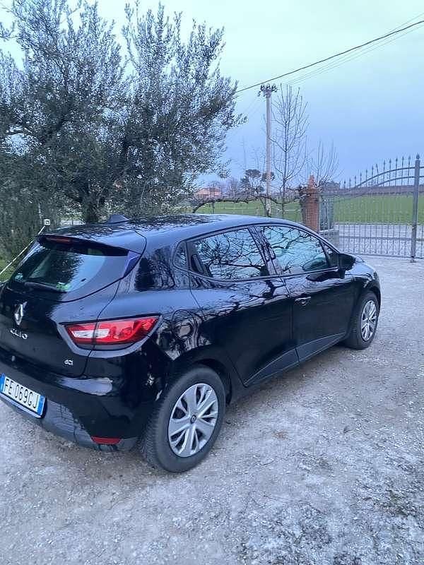 Usata Renault Clio IV Life 75 CV (55 kW) 2016 Nero Berlina