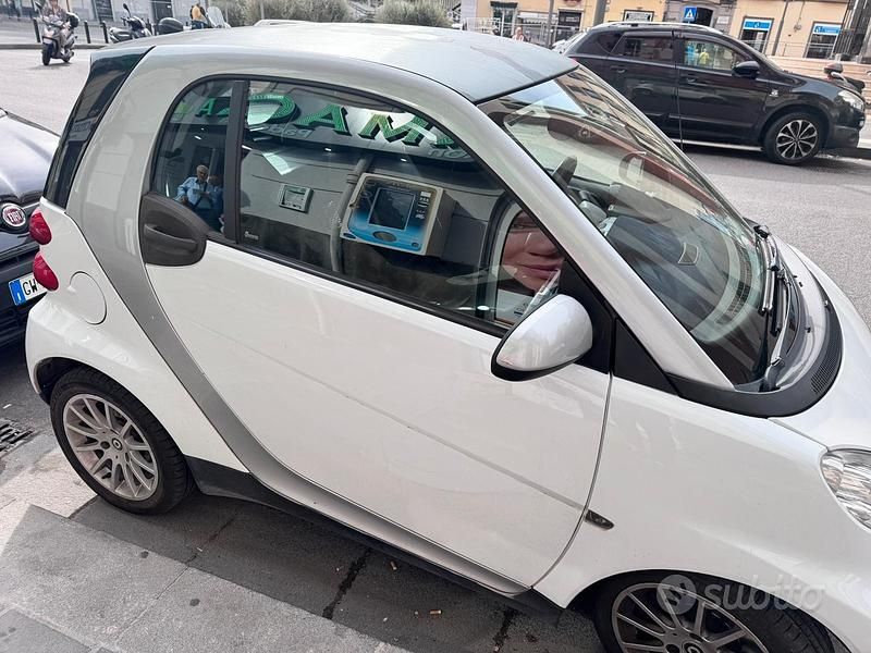 Usata Smart ForTwo Coupé 61 CV (44 kW) 2011 Utilitaria