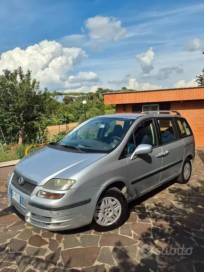 Usata Fiat Ulysse 109 CV (80 kW) 2005 Grigio Monovolume