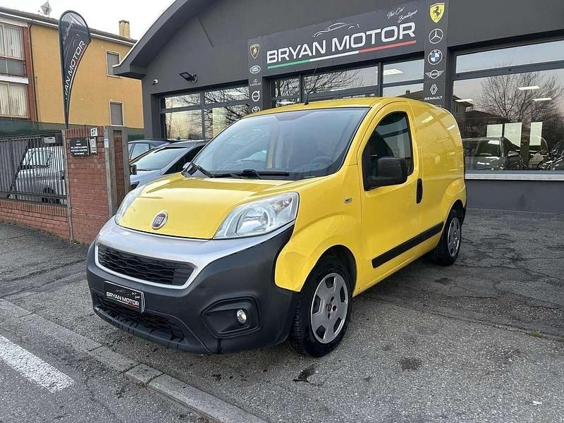 Giallo Usata 2017 Fiat Fiorino Monovolume | 6999 € (Buon prezzo) - Immagine 1/4
