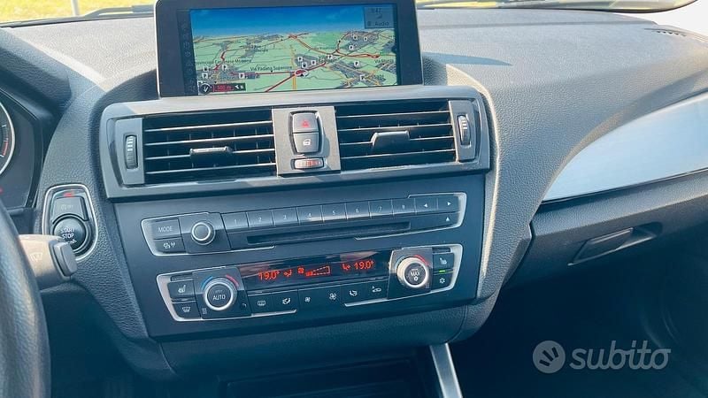 Usata BMW 118 143 CV (105 kW) 2014 Blu Utilitaria