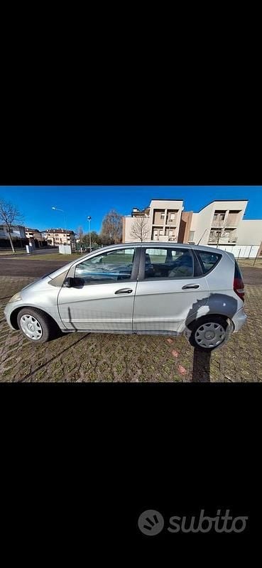 Usata Mercedes A180 109 CV (80 kW) 2006 Grigio Berlina