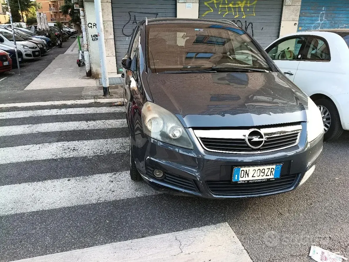 Usata Opel Zafira 120 CV (88 kW) 2008 Bluazzurro Monovolume
