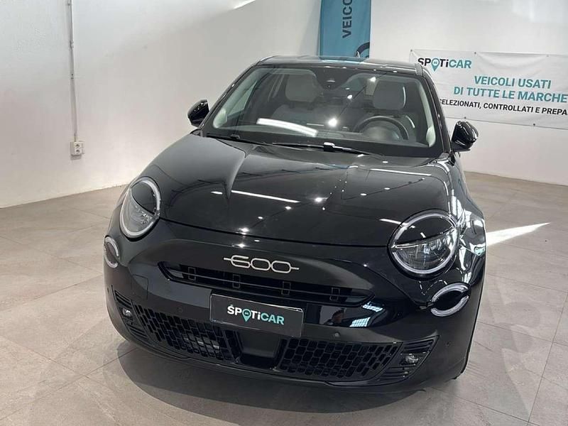 Usata Fiat 600 La Prima 101 CV (74 kW) 2025 Nero SUV