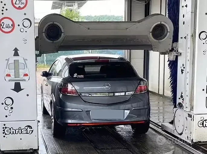 Usata Opel Astra GTC Cosmo 101 CV (74 kW) 2008 Grigio Berlina