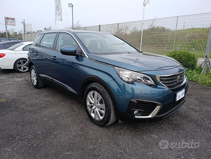 Usata Peugeot 5008 Business-Line 130 CV (95 kW) 2019 Blu SUV