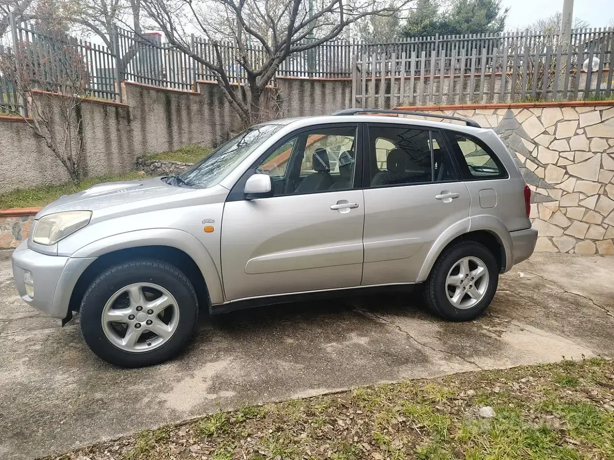 Usata Toyota RAV4 Sol 116 CV (85 kW) 2002 SUV