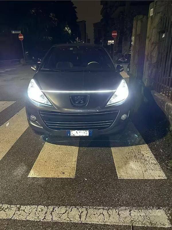 Usata Peugeot 207 75 CV (55 kW) 2011 Grigio Berlina