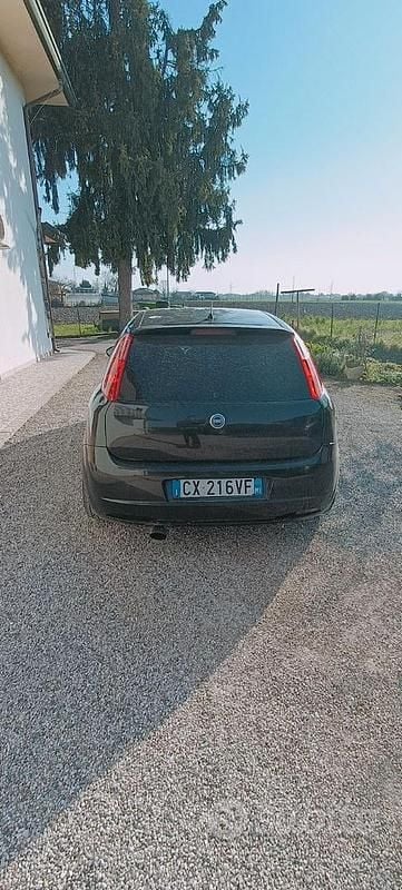 Usata Fiat Grande Punto Sport 130 CV (95 kW) 2005 Nero Utilitaria