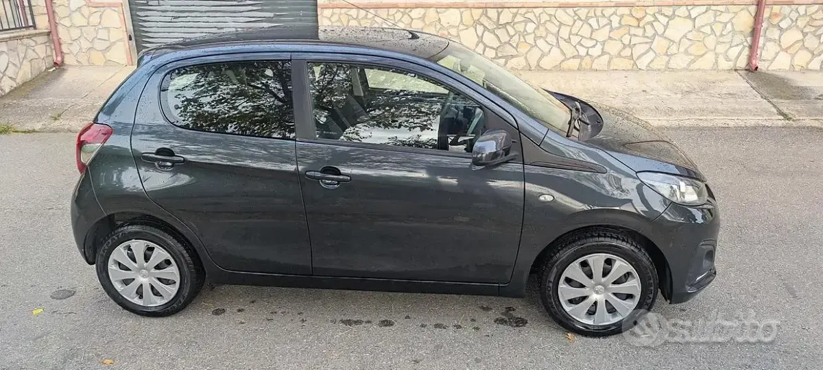 Usata Peugeot 108 69 CV (50 kW) 2018 Grigio Utilitaria