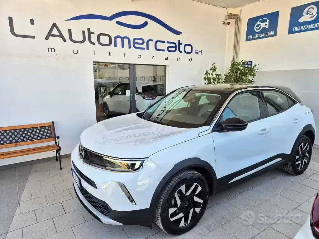 Usata Opel Mokka Elegance 110 CV (80 kW) 2022 Bianco SUV
