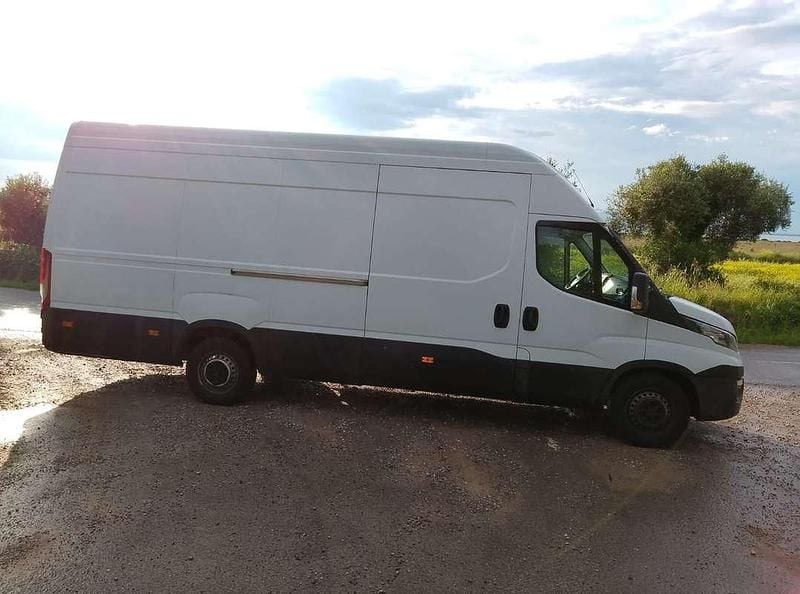 Usata Iveco Daily 150 CV (110 kW) 2014 Bianco Furgone