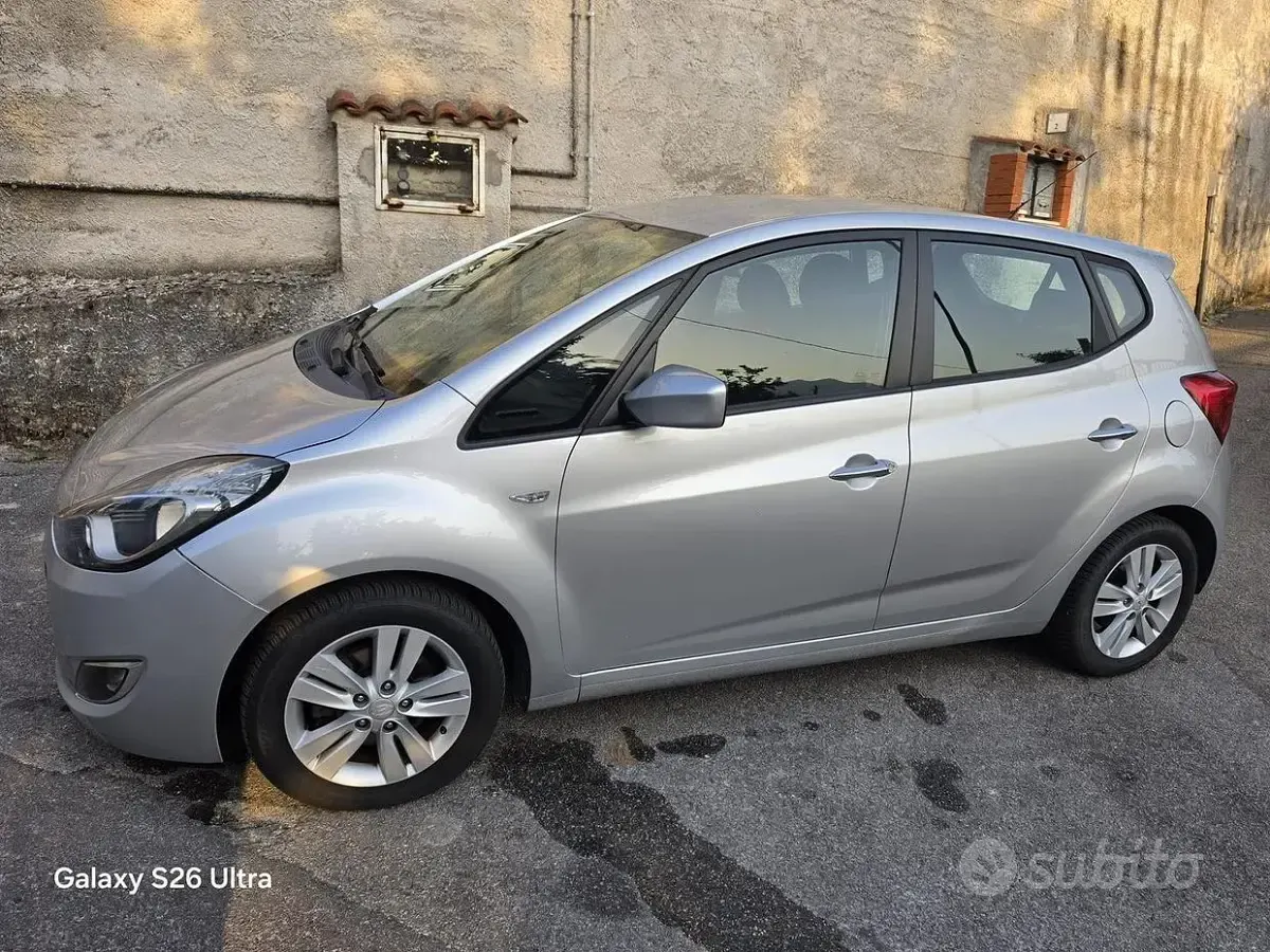 Usata Hyundai ix20 90 CV (66 kW) 2012 Grigio Utilitaria