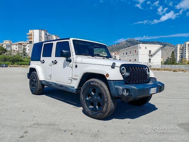 Usata Jeep Wrangler Sahara 177 CV (130 kW) 2010 SUV