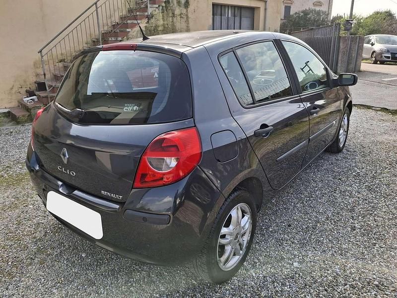 Usata Renault Clio III 68 CV (50 kW) 2007 Grigio Berlina