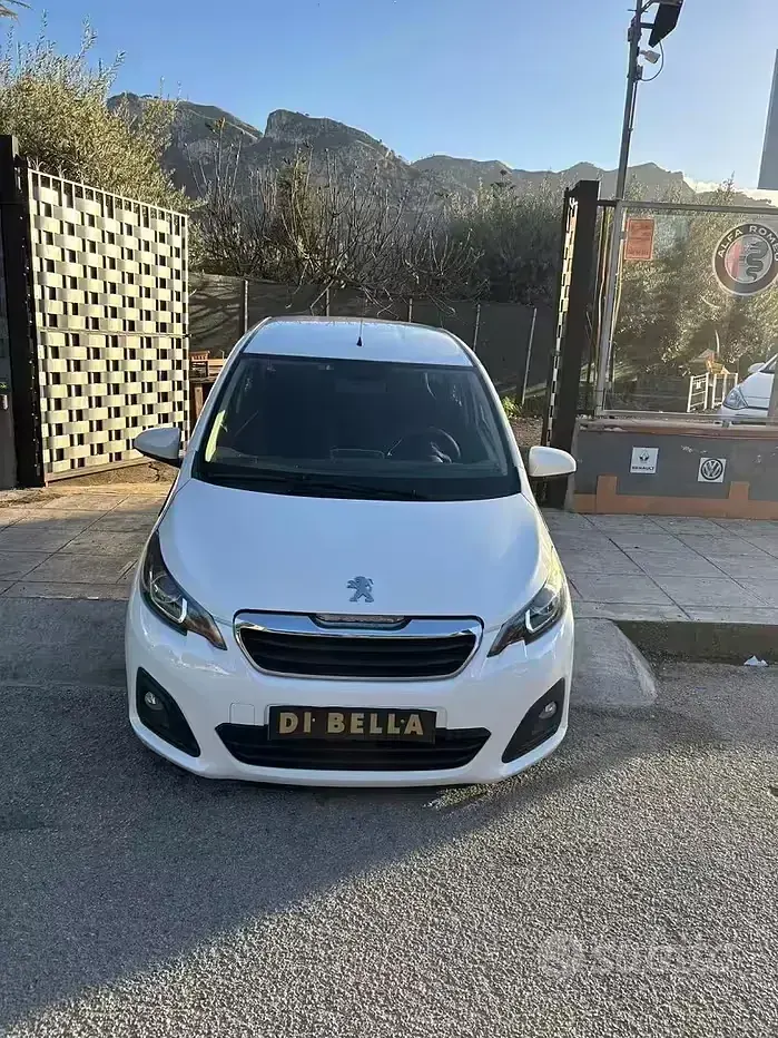 Usata Peugeot 108 69 CV (50 kW) 2018 Nero Utilitaria