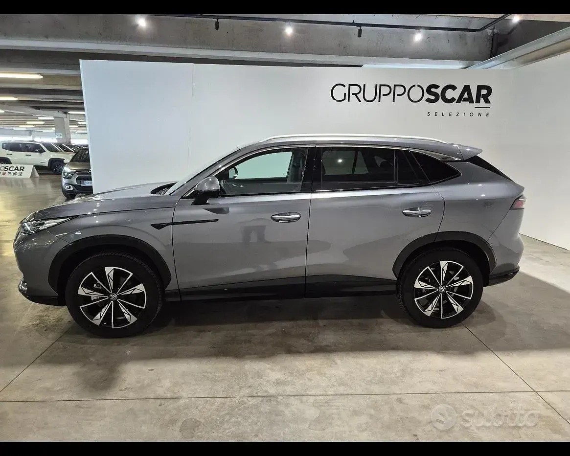 Usata MG HS Luxury 170 CV (125 kW) 2025 Grigio SUV
