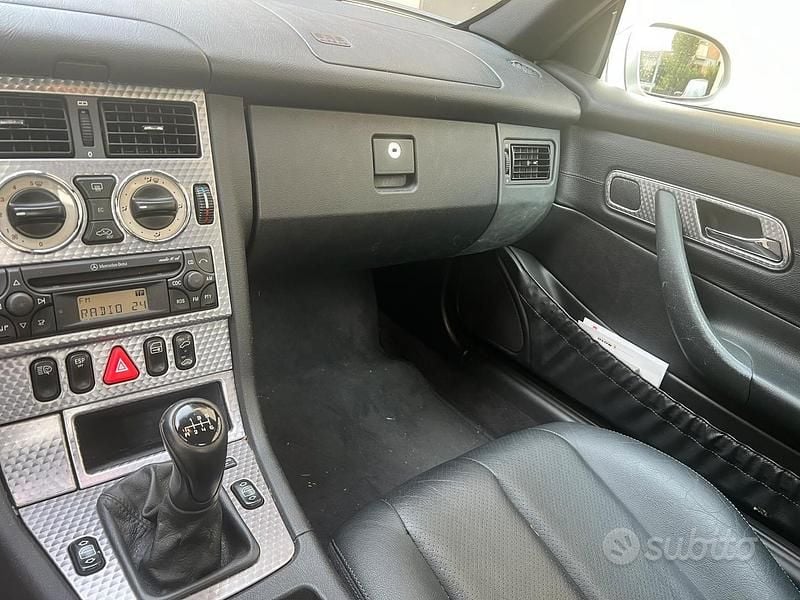 Usata Mercedes SLK230 193 CV (141 kW) 2002 Grigio Cabrio