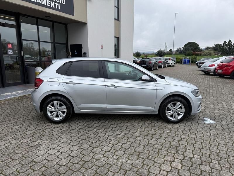 Usata VW Polo Comfortline 90 CV (66 kW) 2020 Grigio Utilitaria