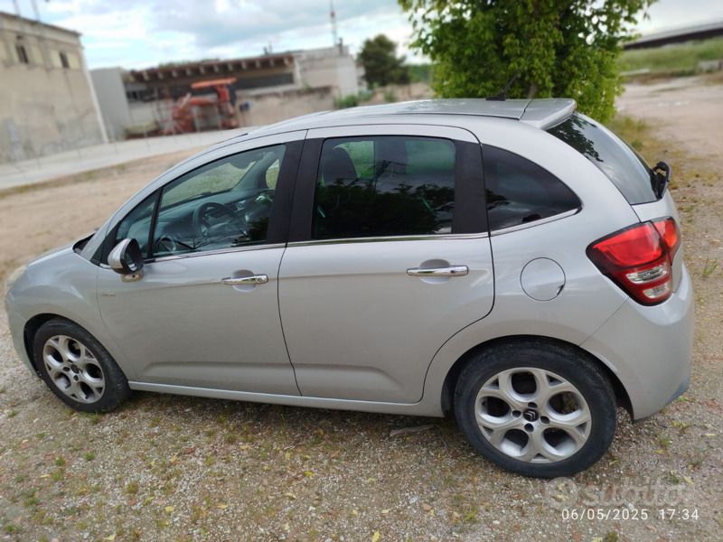 Używany Citroën C3 60 KM (44 kW) 2011 Szary Hatchback