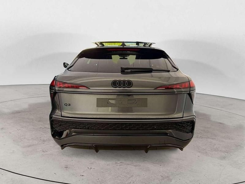 Nuova Audi Q3 S-Line 150 CV (110 kW) 2026 Grigio SUV