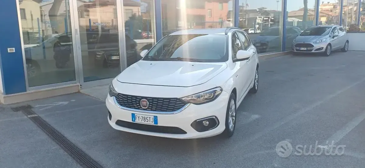 Usata Fiat Tipo S 120 CV (88 kW) 2019 Bianco Station wagon