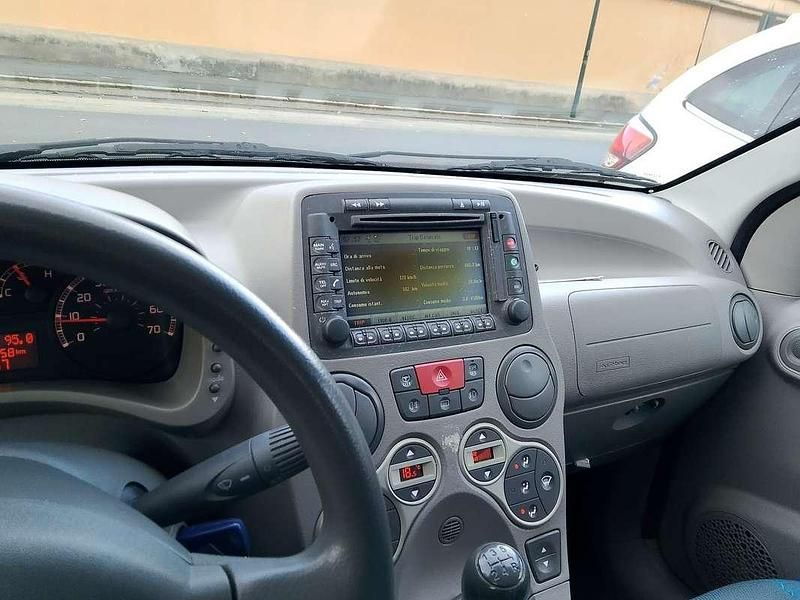 Usata Fiat Panda Emotion 69 CV (50 kW) 2006 Utilitaria